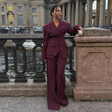 Women's Tailored 2 - Piece Suit - Peaked Lapel - Wide-Leg Trousers
